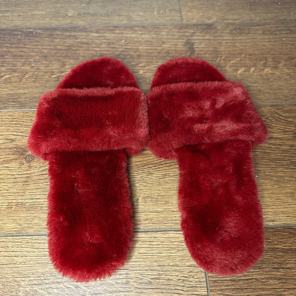Faux Fur Red Slides